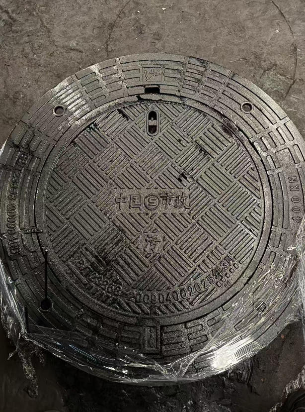 红星球墨铸铁防沉降井盖展示